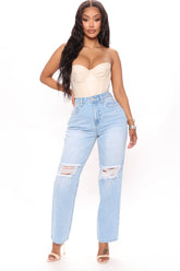 So Into You – Mom-Jeans mit hohem Bund – Hellblaue Waschung